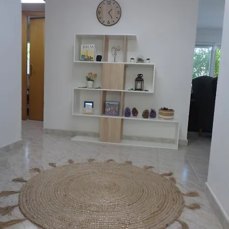 Lindo Bajo En Apartamento