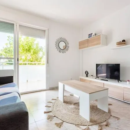Garden Apartment *